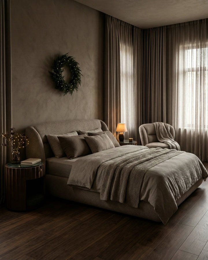 Hotel Paradiso Queen Bed